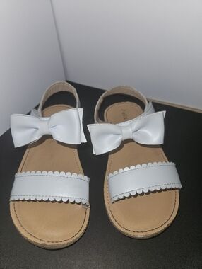 Felix And Flora Toddler Dress Shoes. 16.9 Cm = Size 11 (Bin9)